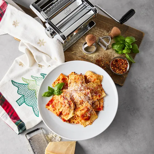 Marcato Atlas 150 Classic Pasta Maker with 2 Ravioli Stamps