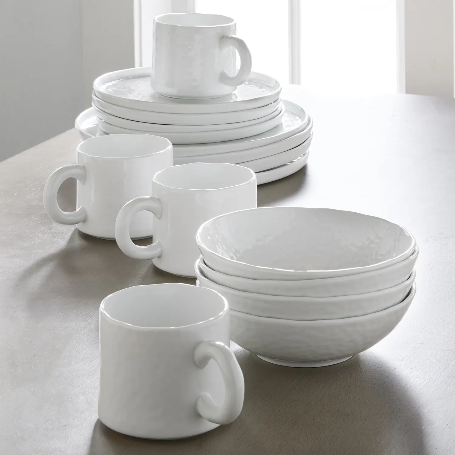Sur La Table Coupe 16-Piece Dinnerware Set