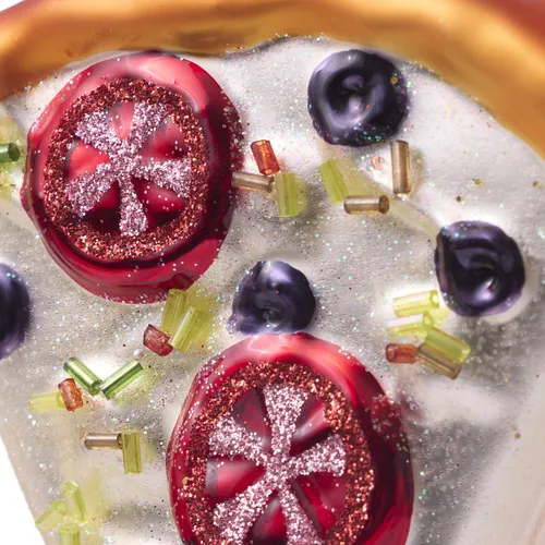 Sur la table Pizza Slice Ornament