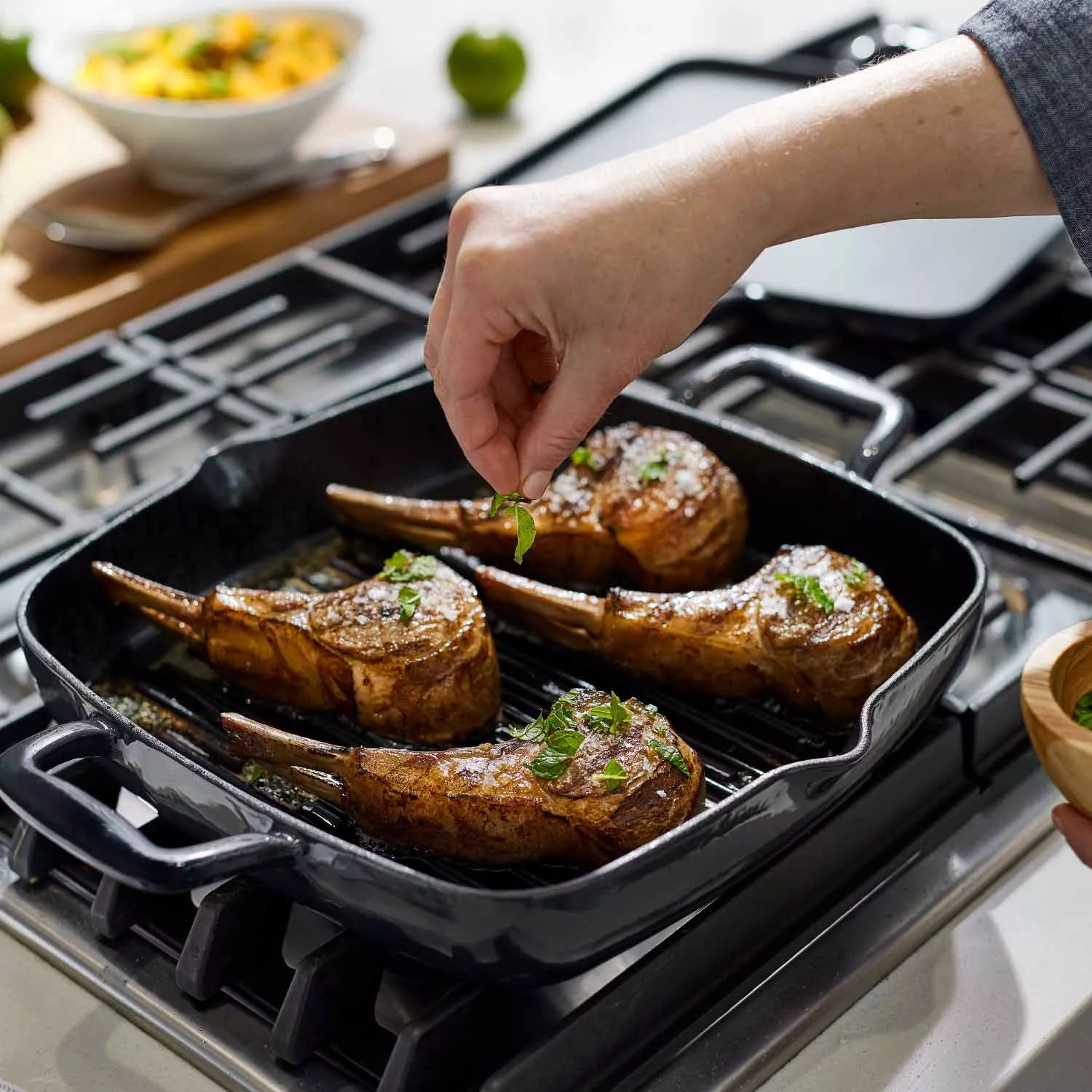 Square Cast Iron Grill Pan | Lodge Cast Iron