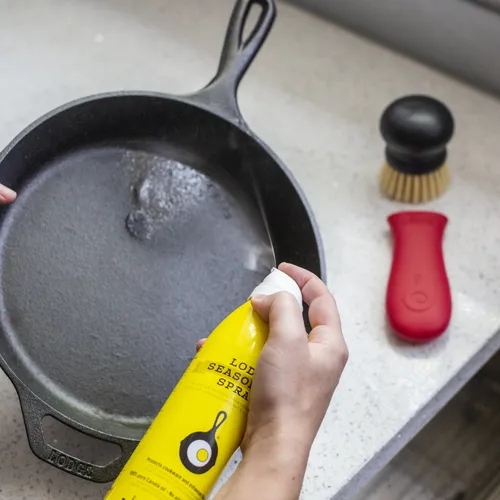Lodge Seasoned Cast Iron Care Kit