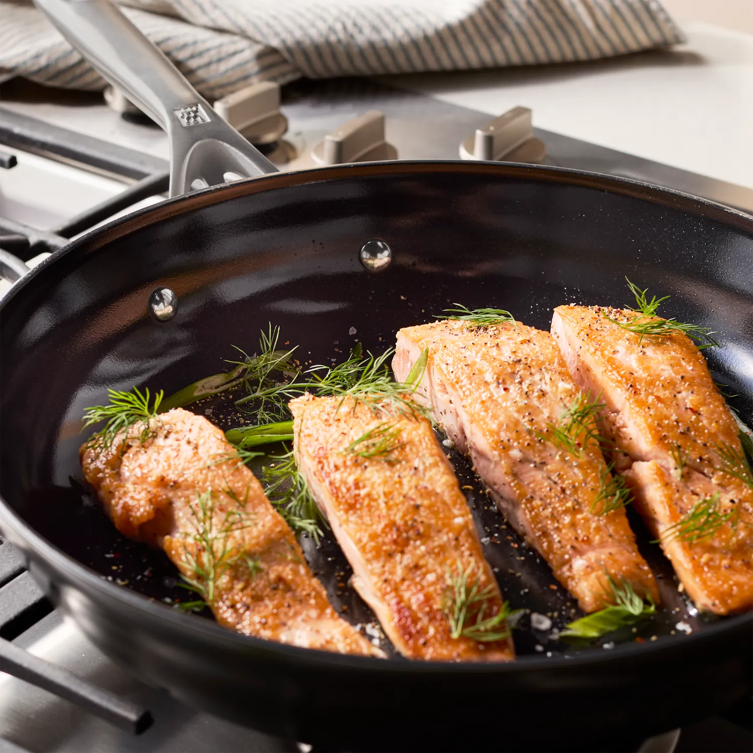 Zwilling Motion Hard Anodized Ceramic Nonstick Skillet