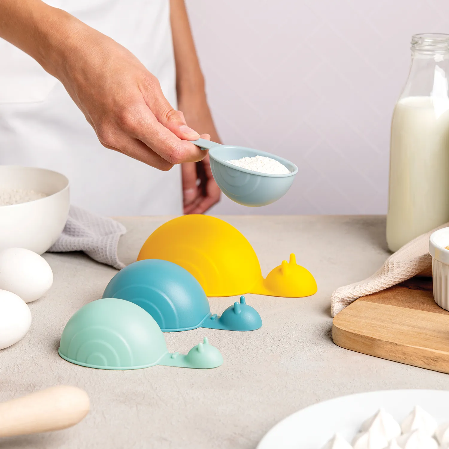 Ototo Shelly Snail Measuring Cups & Spoons Set
