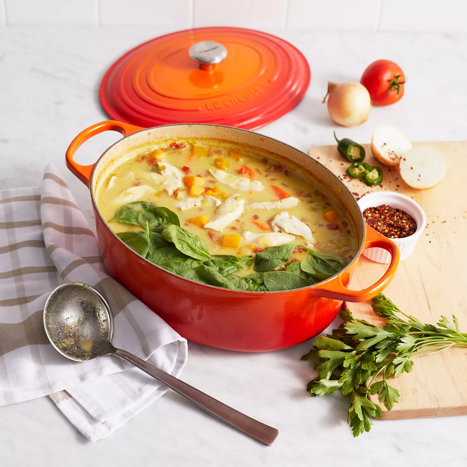 Le Creuset Signature Oval Dutch Oven, 8 qt.