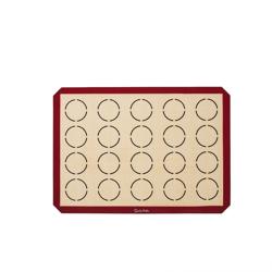 Sur la table Half Sheet Macaron Baking Mat