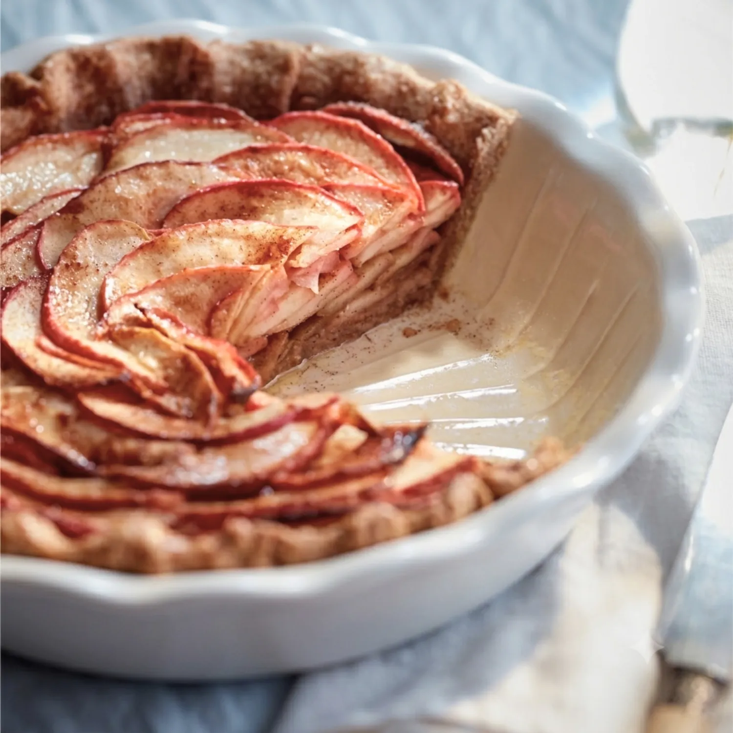 Emile Henry Modern Classics Ribbed Pie Dish, 9"