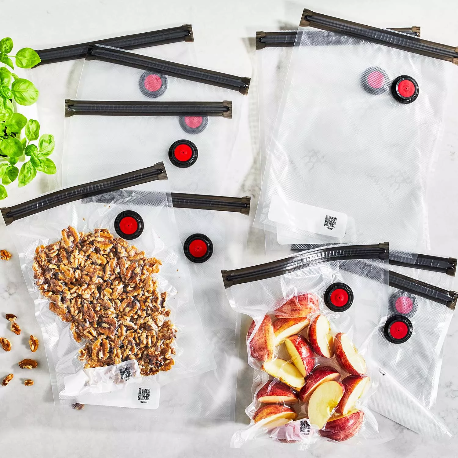 Zwilling Fresh & Save 10-PC Small Vacuum Sealer Bags 1/2 Gallon, Reusable  Snack Bags, Meal Prep