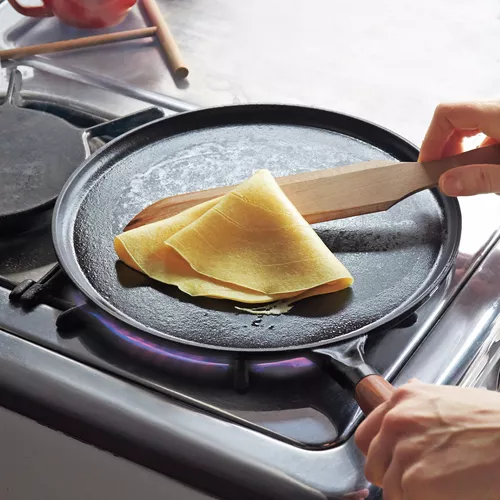 Staub Cast Iron Crepe Pan Set