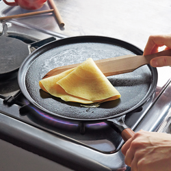 Staub Cast Iron Cr&#234;pe Set