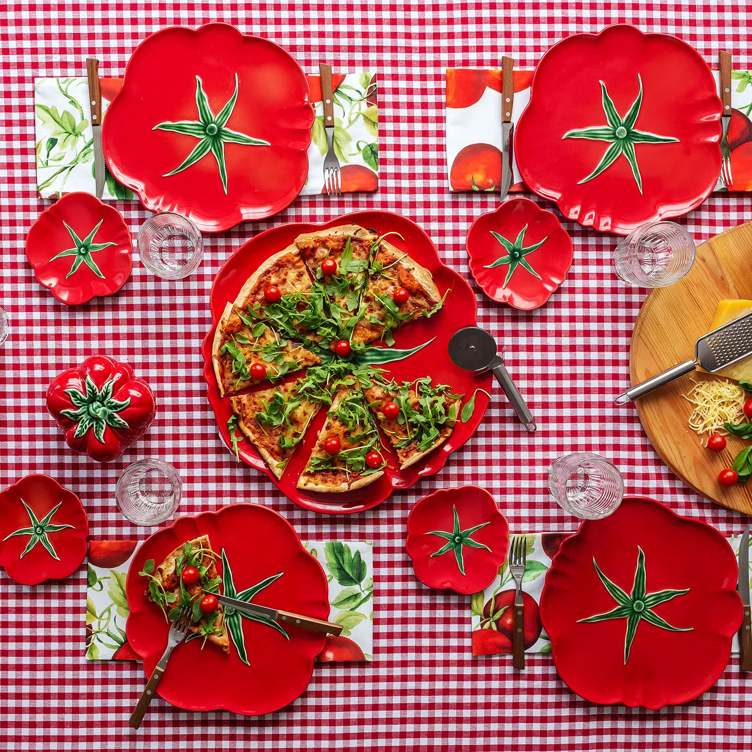 Bordallo Pinheiro Tomato Dinner Plates, Set of 4