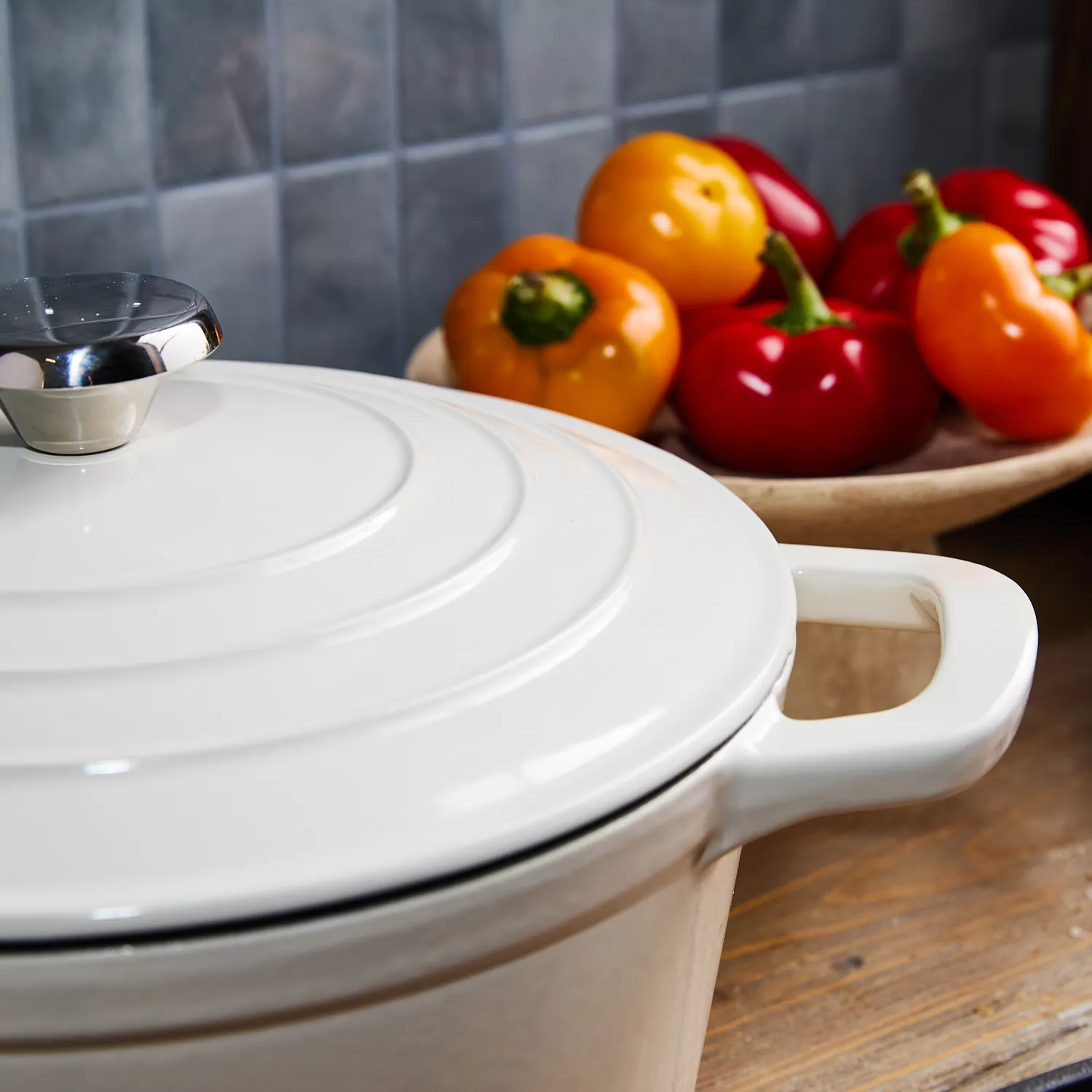 Sur la table Enameled Cast Iron 5-Piece Set