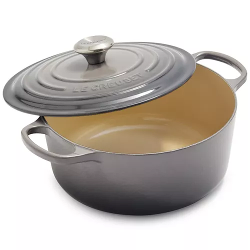 Le Creuset Signature Round Dutch Oven, 5.5 Qt.