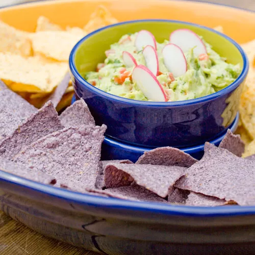Mango and Chipotle Chile Guacamole