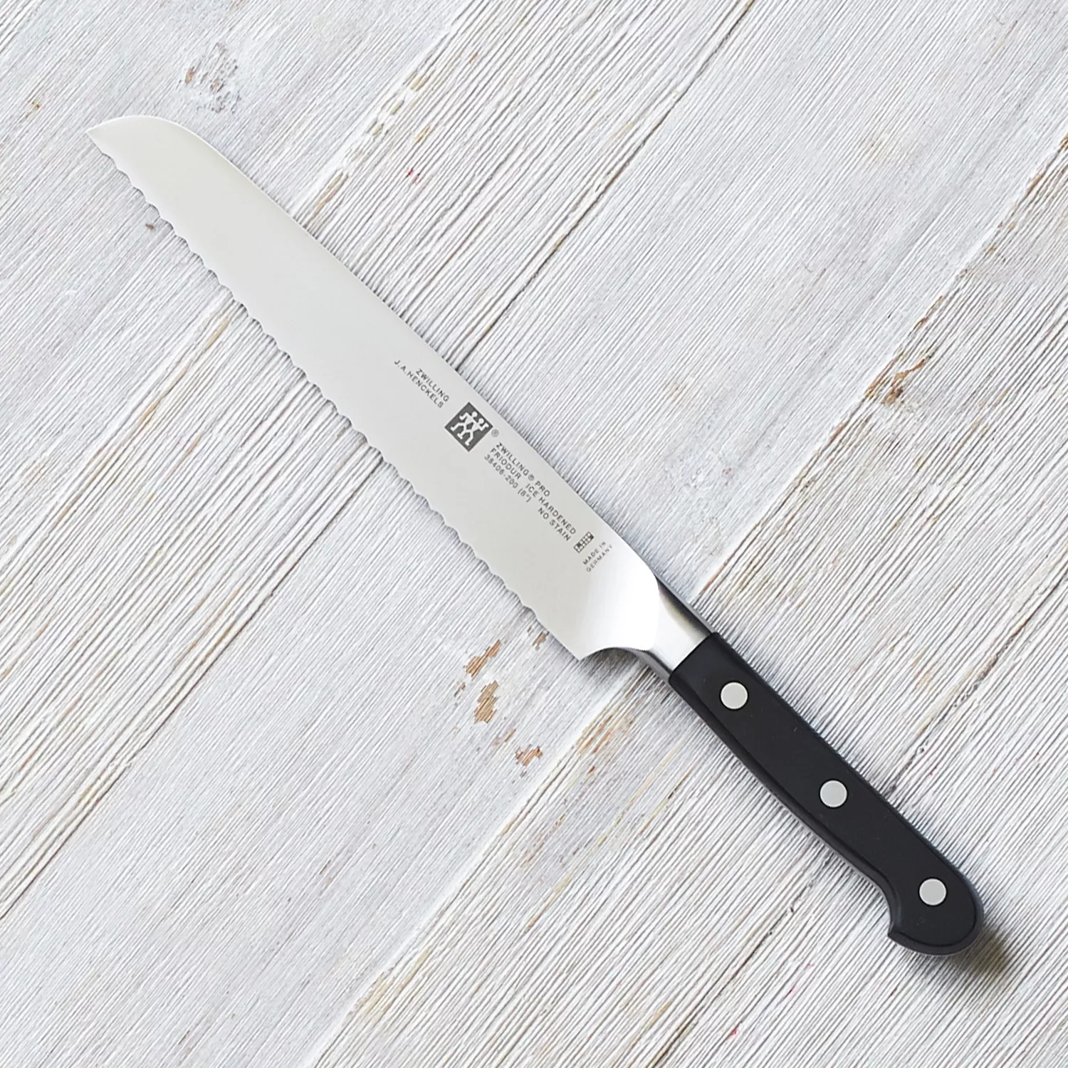 Zwilling J.A. Henckels Pro Bread Knife, 8"