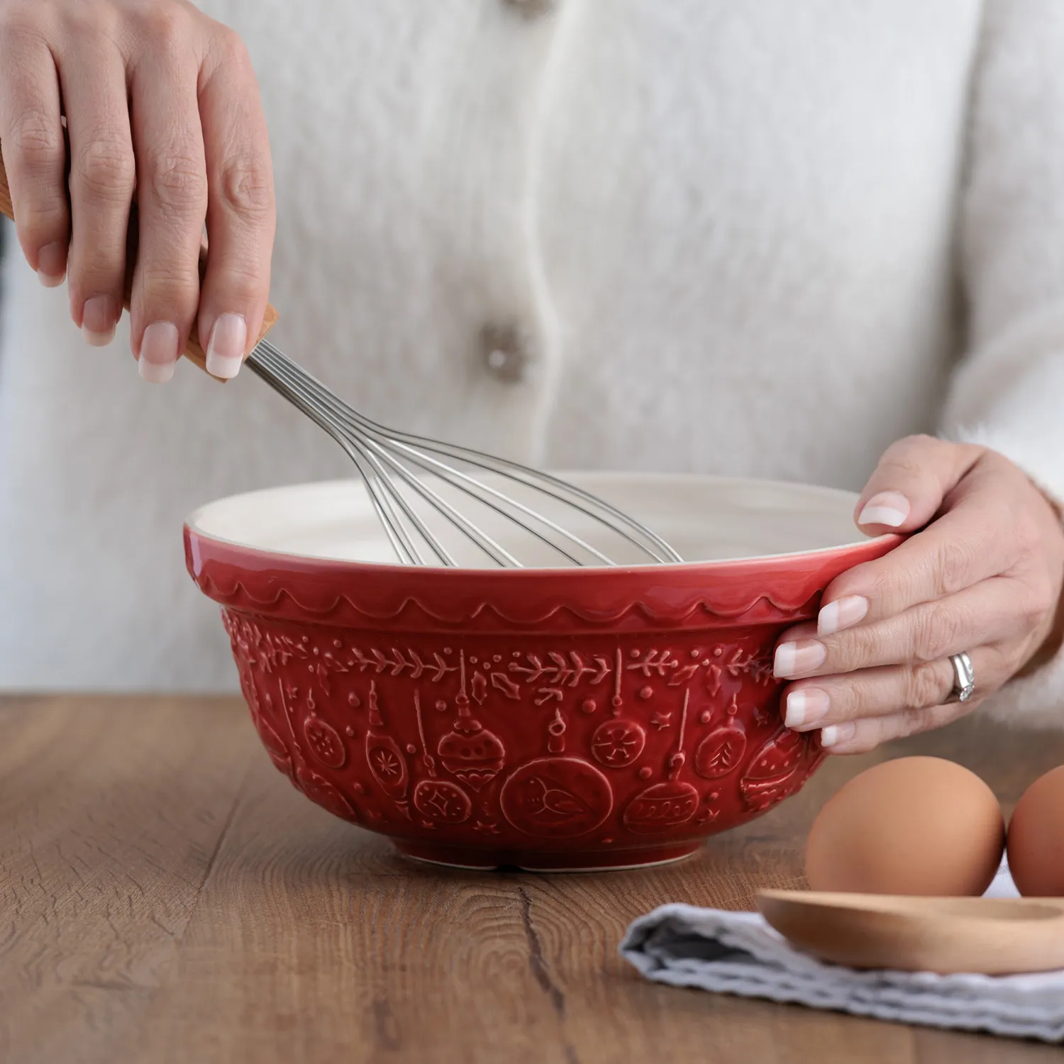 Mason Cash Deck The Halls Red Mixing Bowl 1.15qt