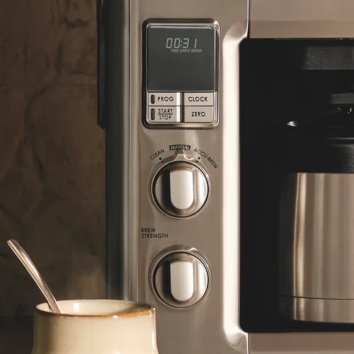 The Top Drip Coffee Maker with Grounds Scale