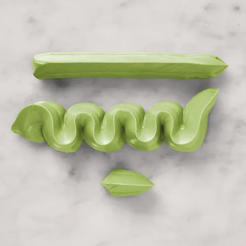 Sur La Table 60-Piece Decorating Tip Set