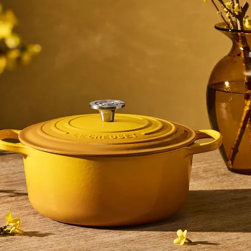 Le Creuset Signature Round Dutch Oven, 5.5 Qt.
