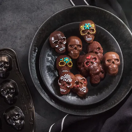 Nordic Ware Skull Bites Cakelet Pan