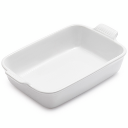 Le Creuset Heritage Baker, 10.25" x 7.5", White I love this dish! I use it for baking and also for serving