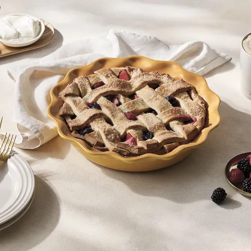 Le Creuset Heritage Pie Dish, 9"