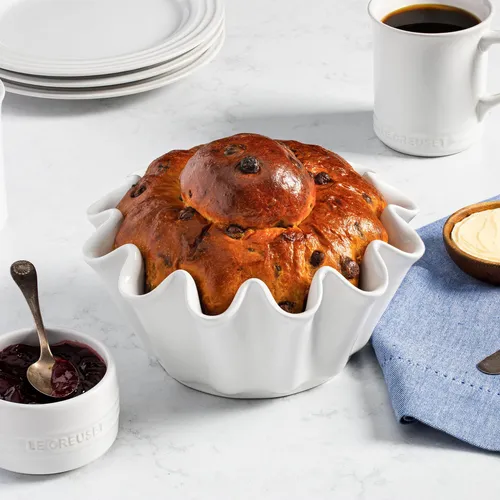 Le Creuset Stoneware Ruffle Brioche Baker, 1.4 qt.