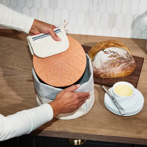 Sur la table Bread Warming Stone