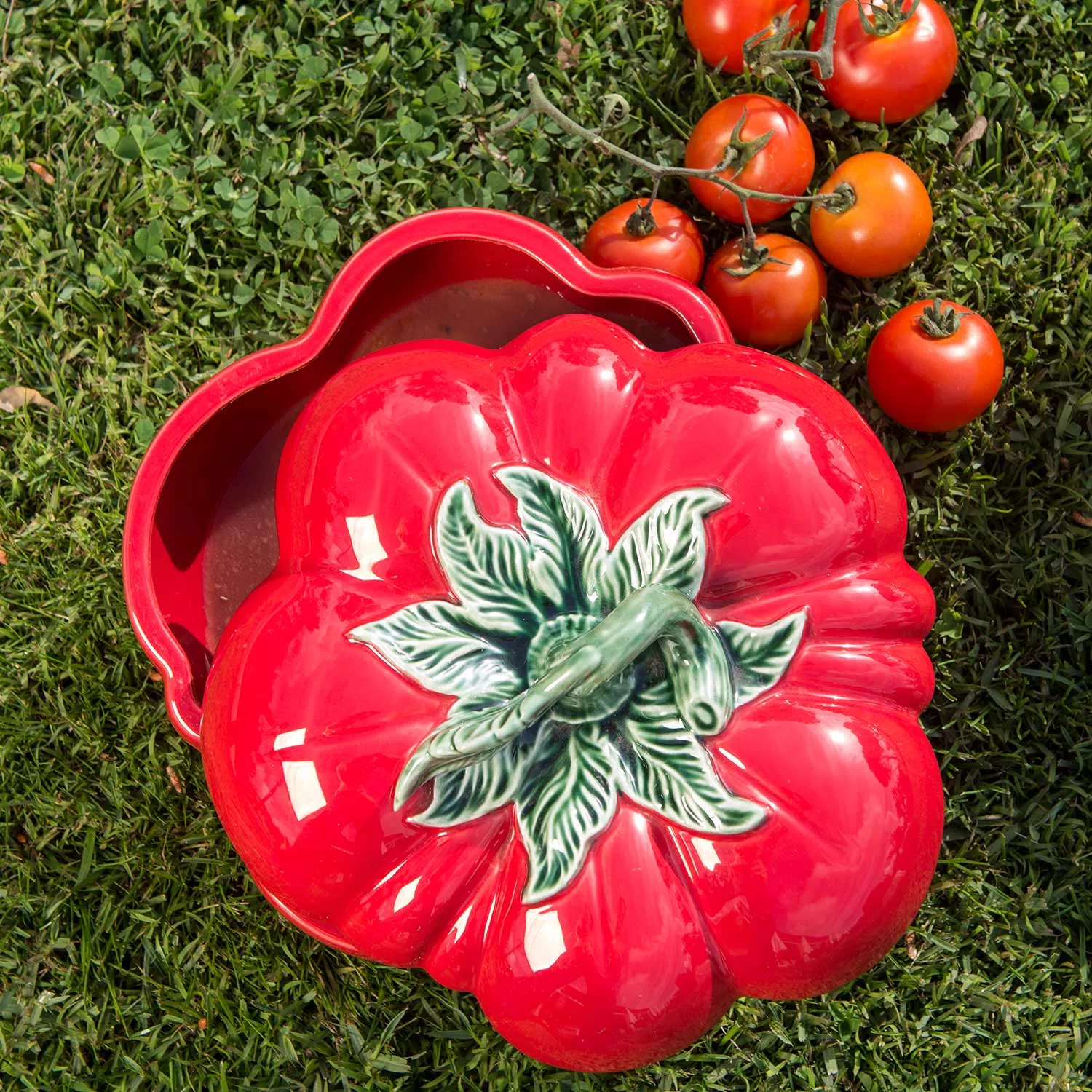 Bordallo Pinheiro Tomato Tureen, 150 oz.