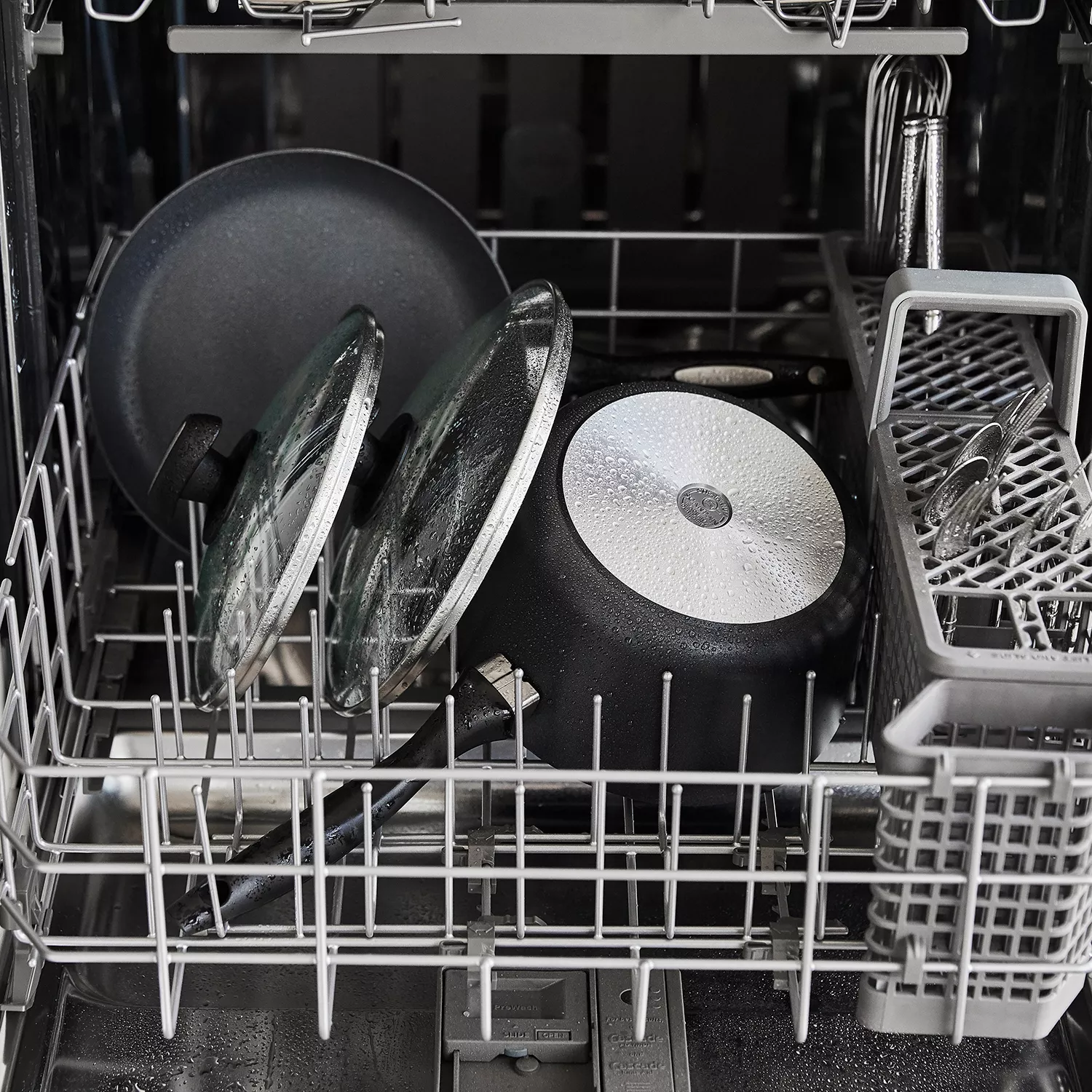 Scanpan ES5 Braiser with Lid and Fry Basket