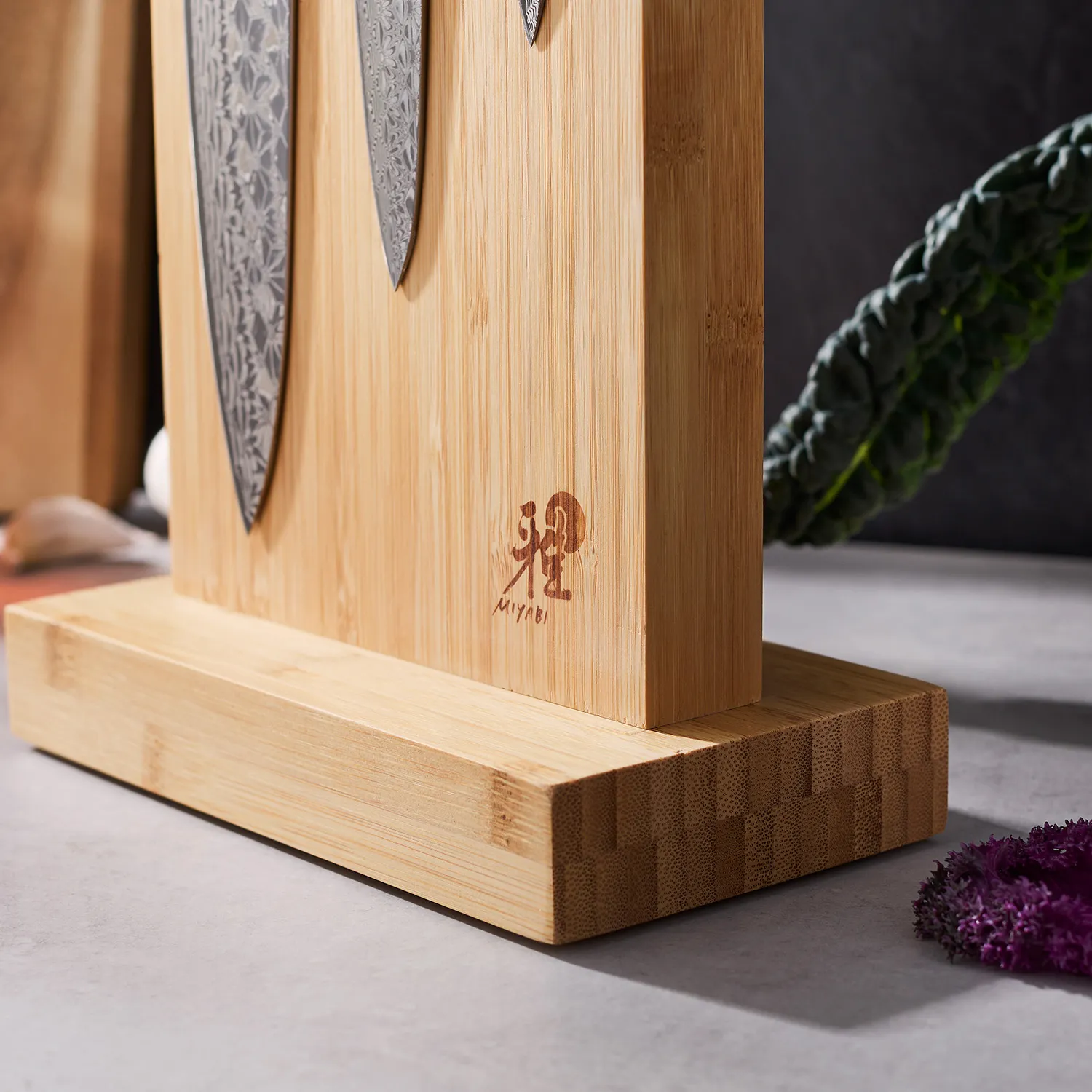 Miyabi Hibana 4-Piece Magnetic Easel Knife Block Set
