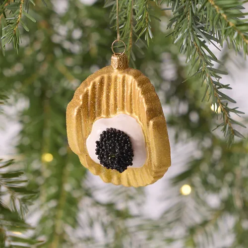 Sur la table Caviar Chip Ornament