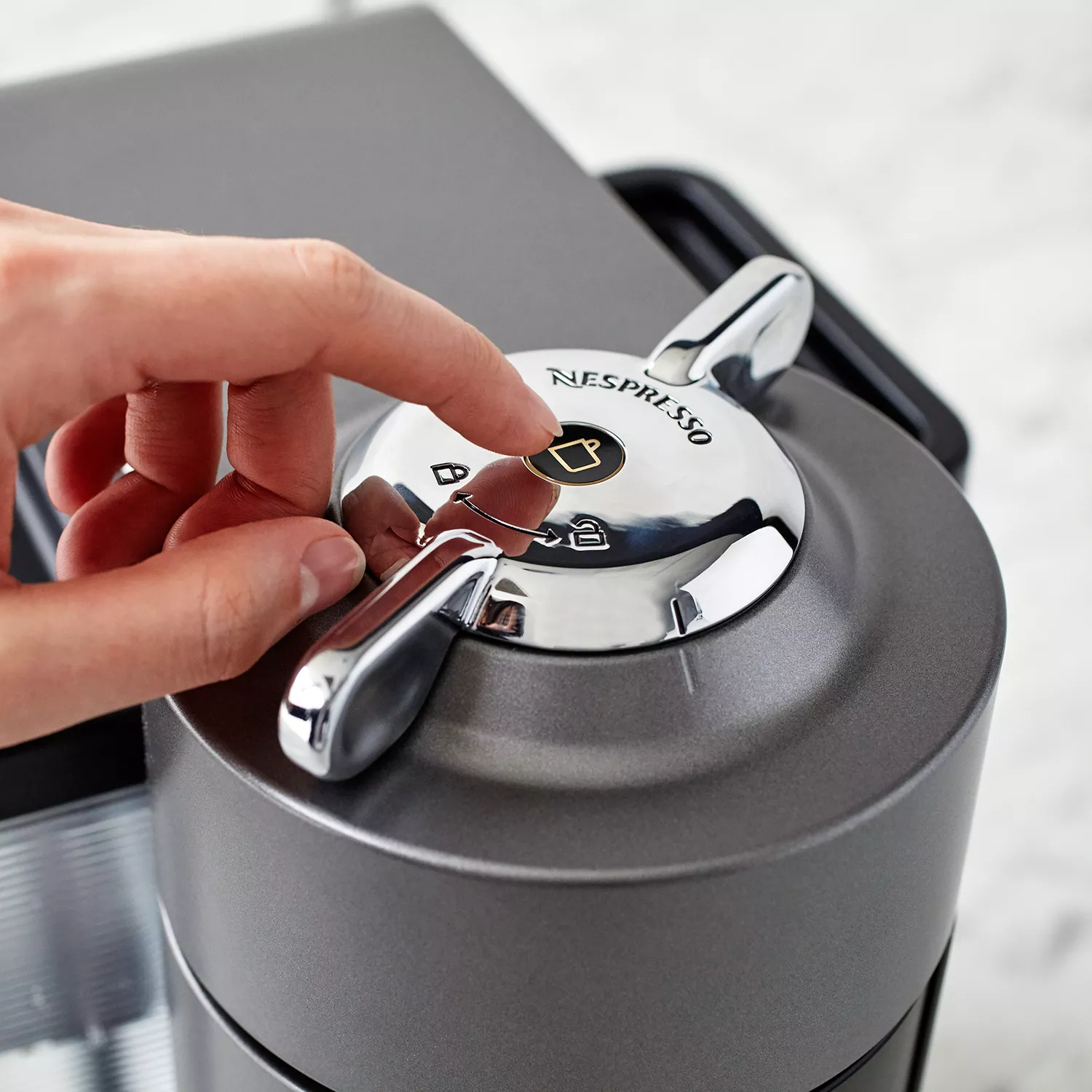 Nespresso Evoluo Deluxe by De&#8217;Longhi with Aeroccino 3 Frother, Titan