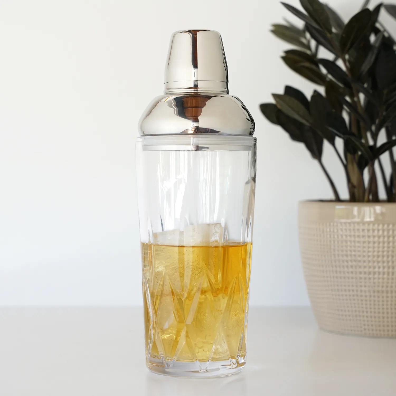 Viski Admiral Glass Shaker