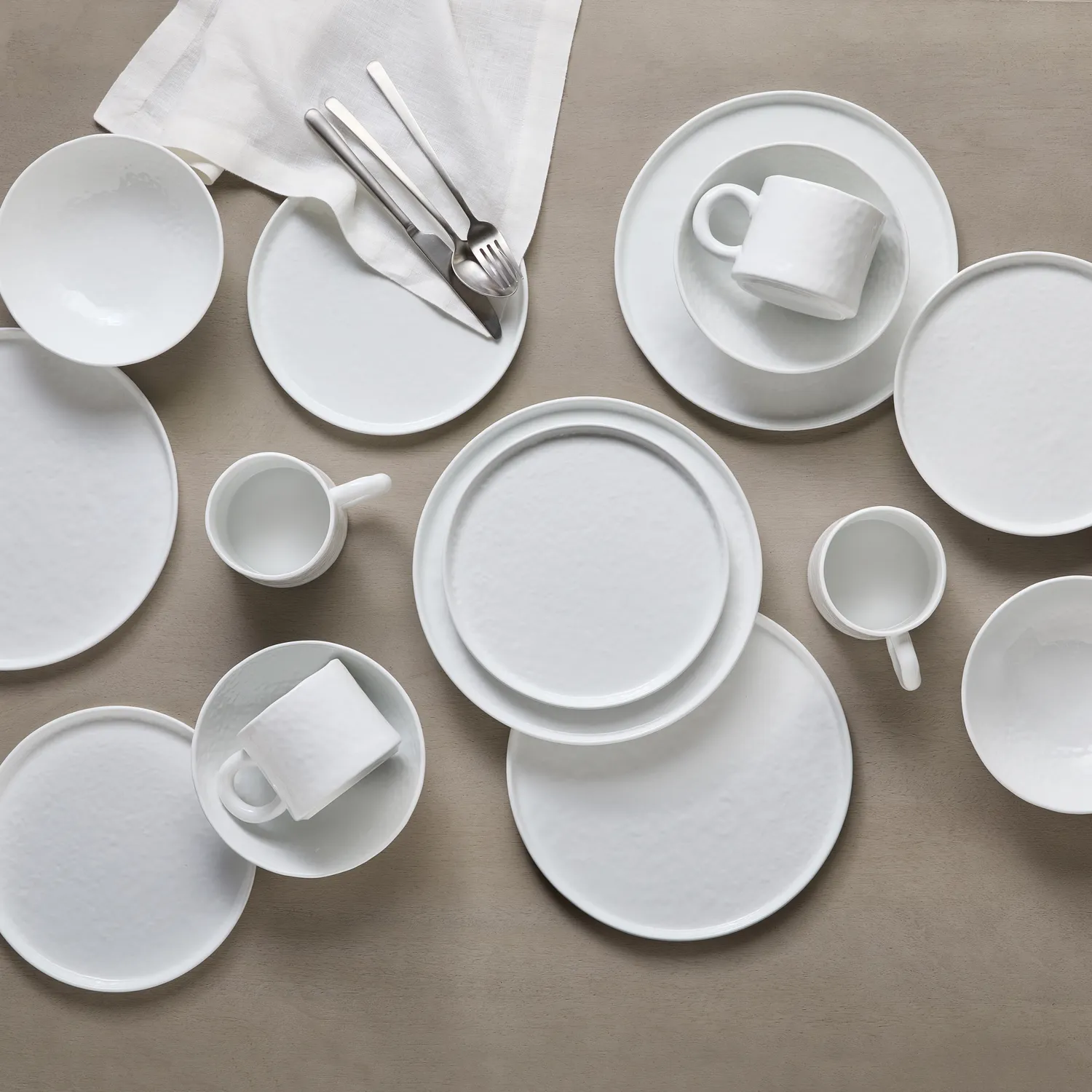 Sur La Table Coupe 16-Piece Dinnerware Set