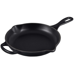 Le Creuset Signature Cast-Iron Skillet, 9&#34;