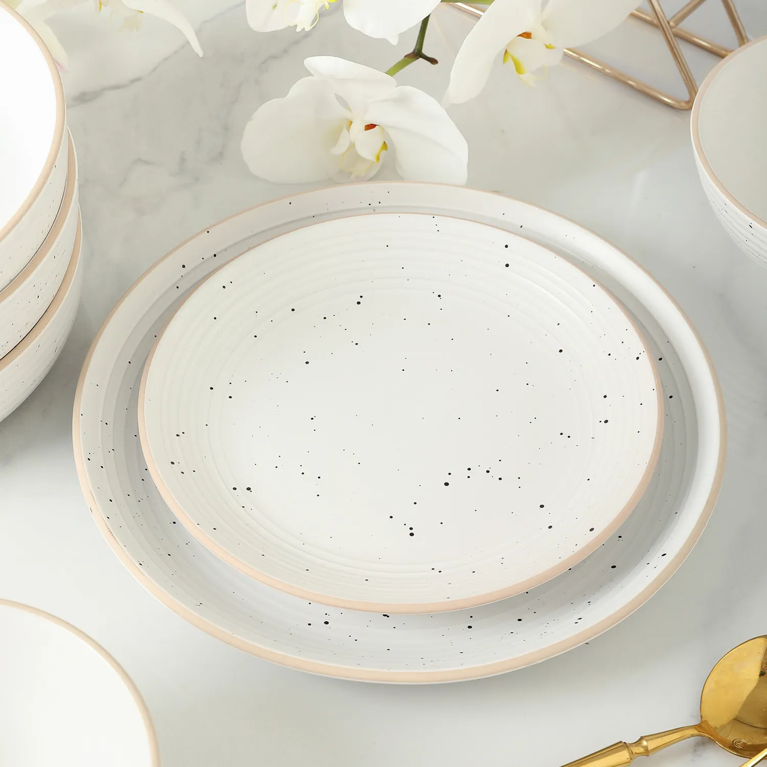 Stone Lain Lauren Stoneware 16-Piece Dinnerware Set