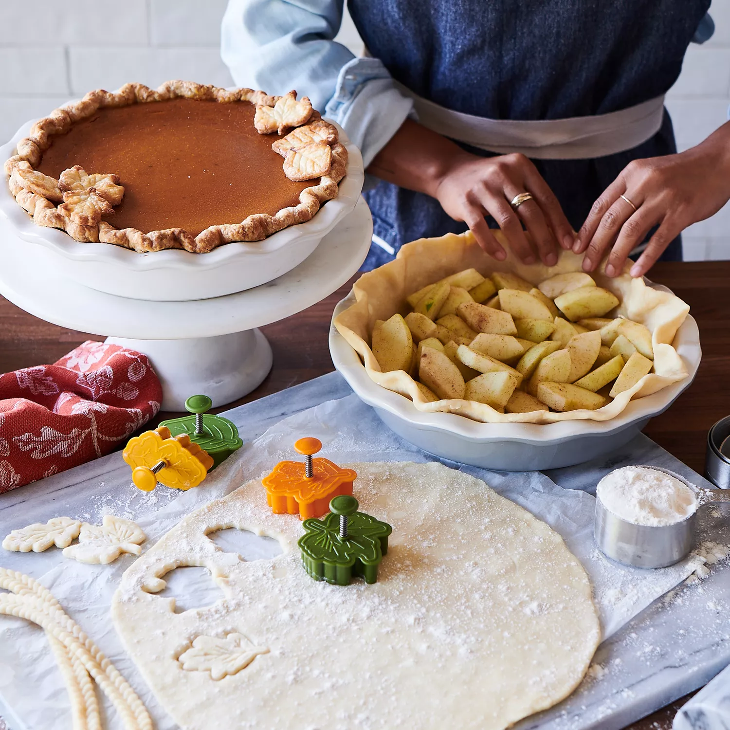 Sur La Table Pie Dish, 9.5"