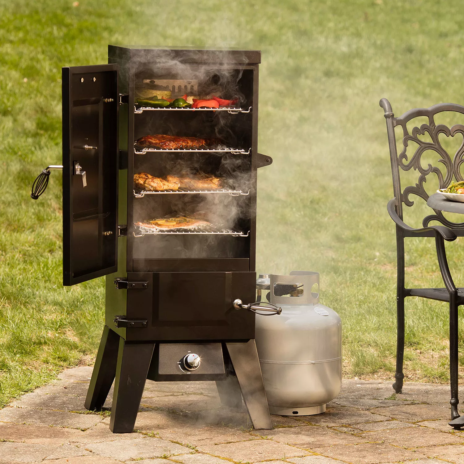 Cuisinart Vertical 36 Propane Smoker Sur La Table