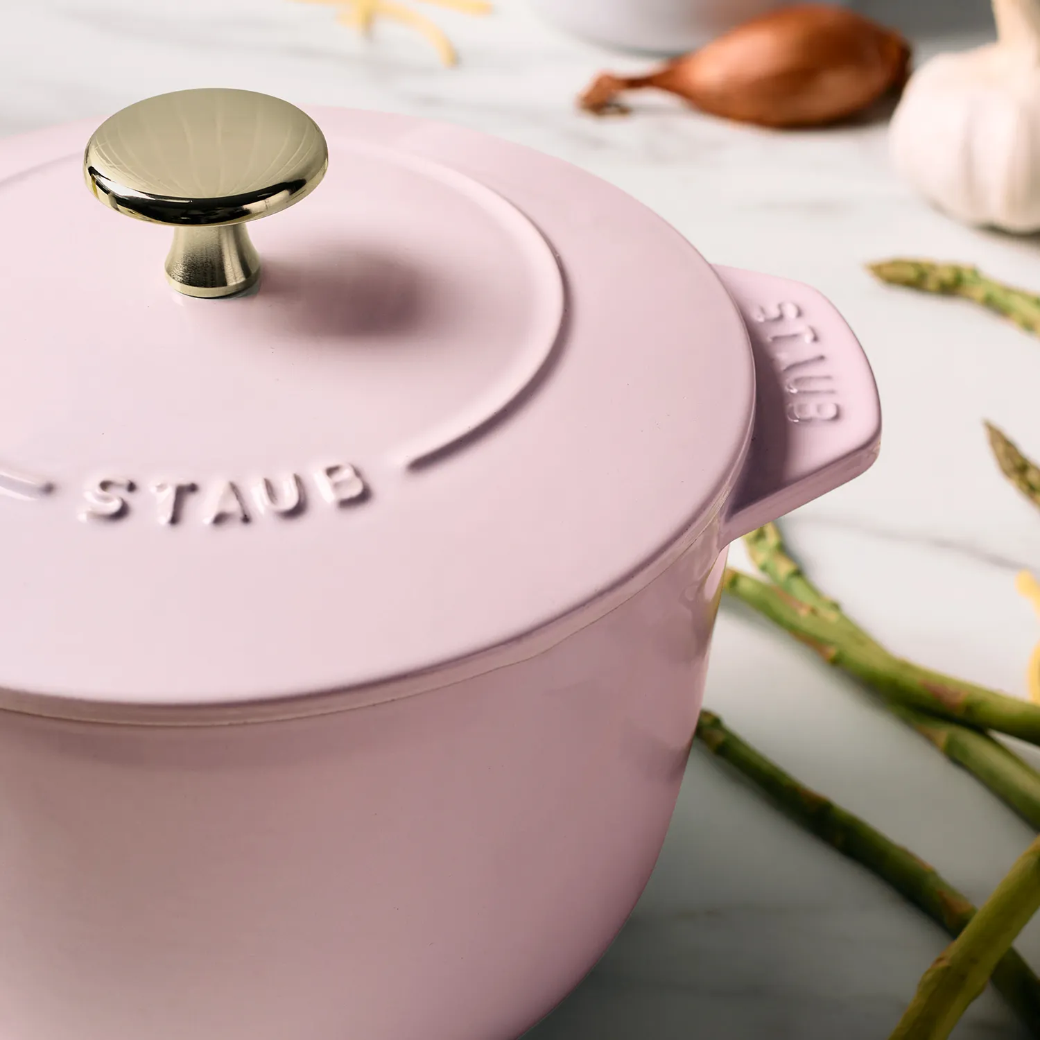 Staub Petite Round Oven, 1.5 qt.