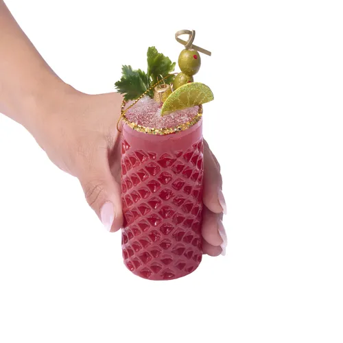 Sur la table Bloody Mary Ornament