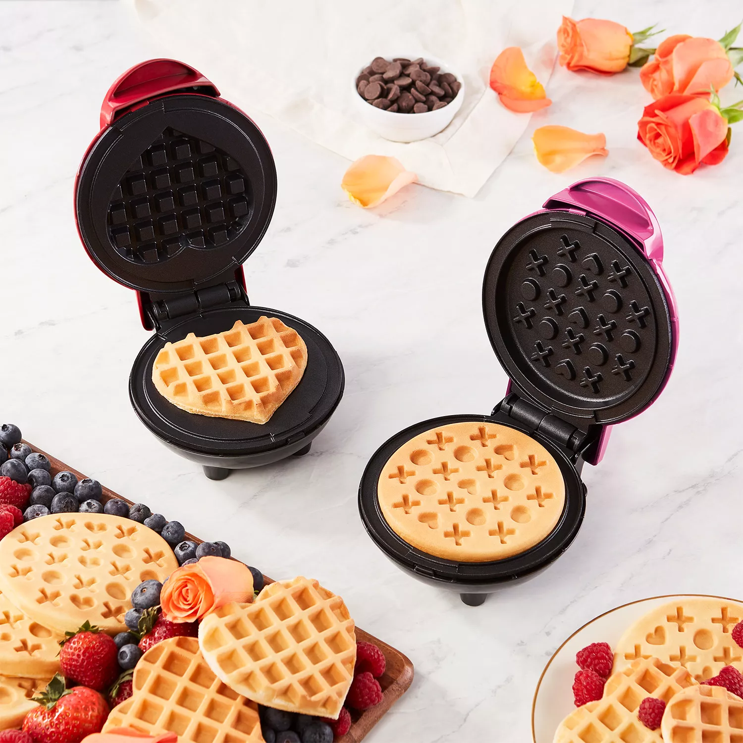 Dash Mini Waffle Maker - 350 W - Red