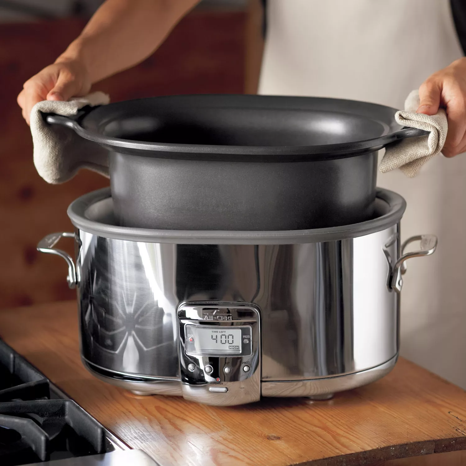 All-Clad Stainless Steel 7-Quart Deluxe Slow Cooker with Aluminum Insert