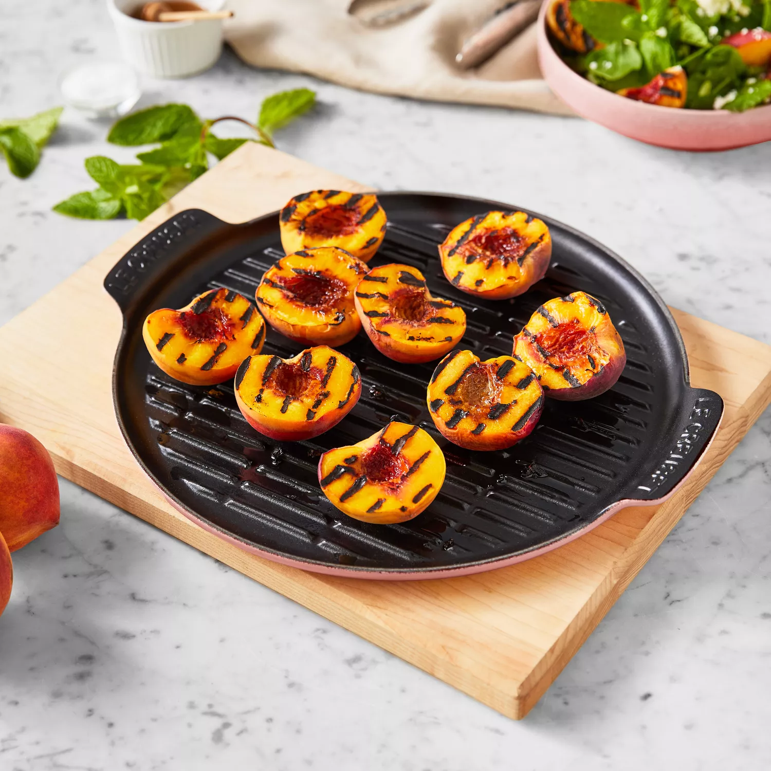 Le Creuset Round Bistro Grill, 12.5&#34;