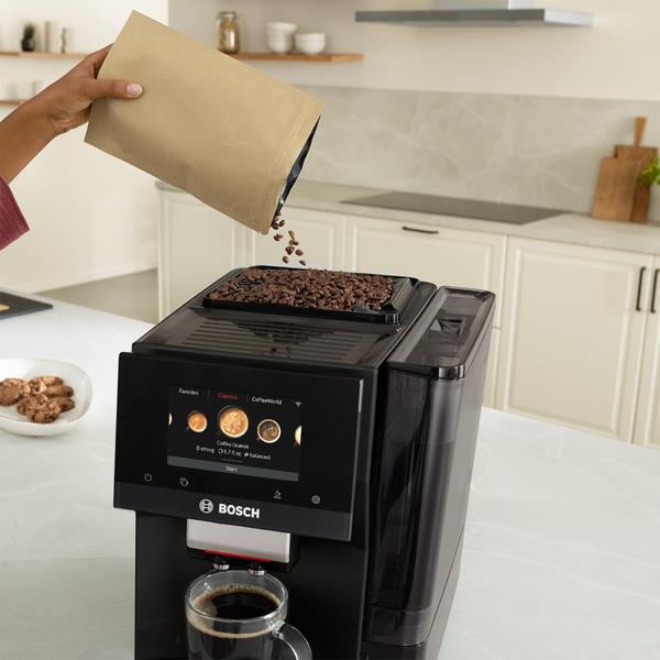Bosch 800 Series Fully Automatic Espresso Machine with Milk Express Plus, Black - thumbnail 6
