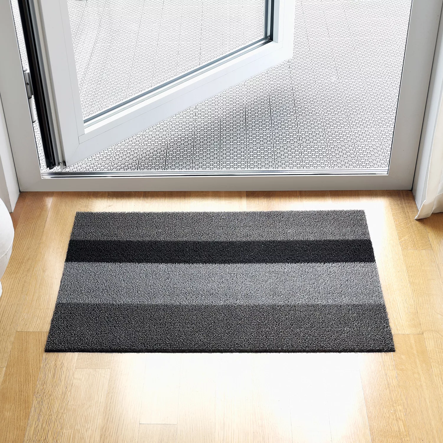 Chilewich Bold Shag Mat, Silver