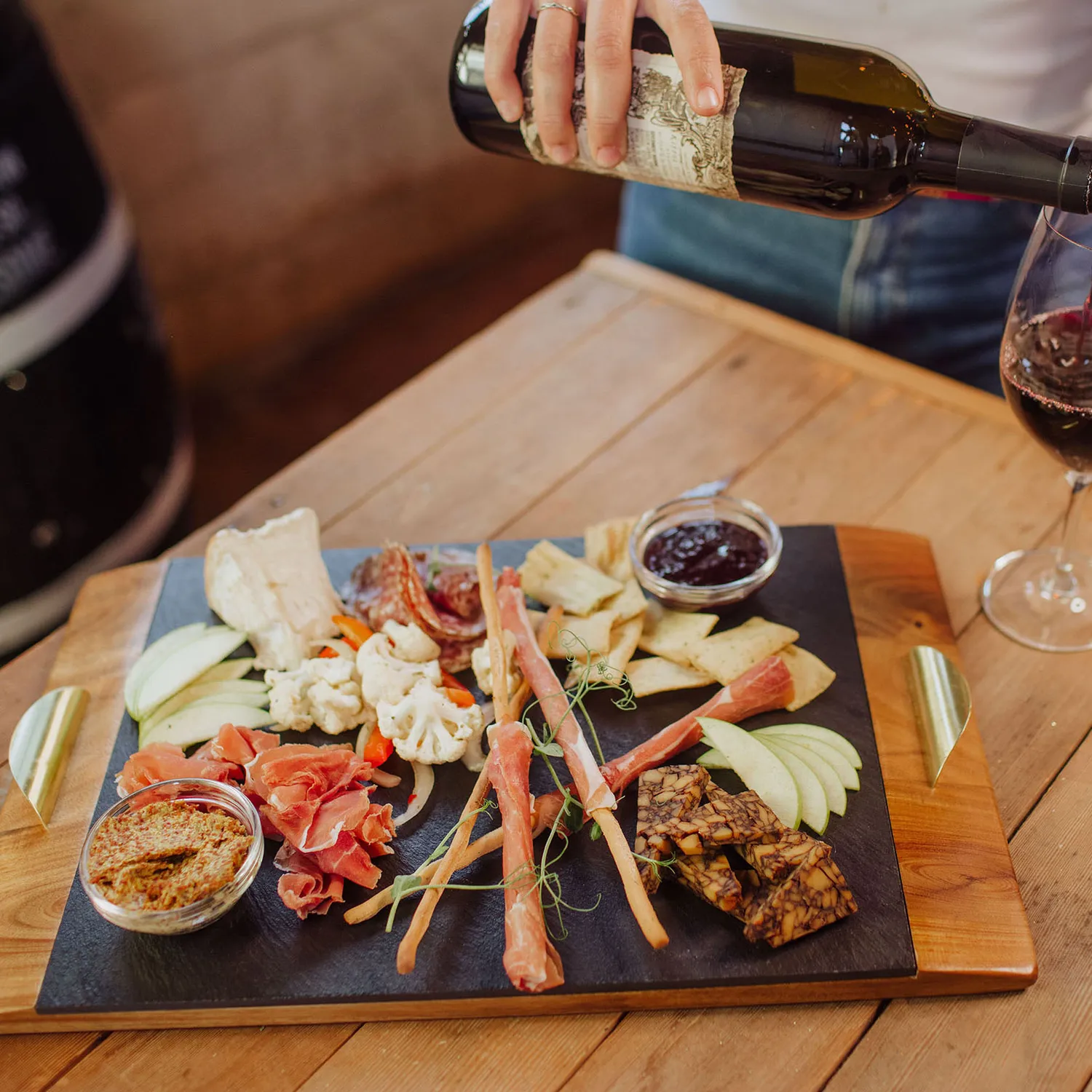 Picnic Time Covina Acacia Wood & Slate Serving Tray