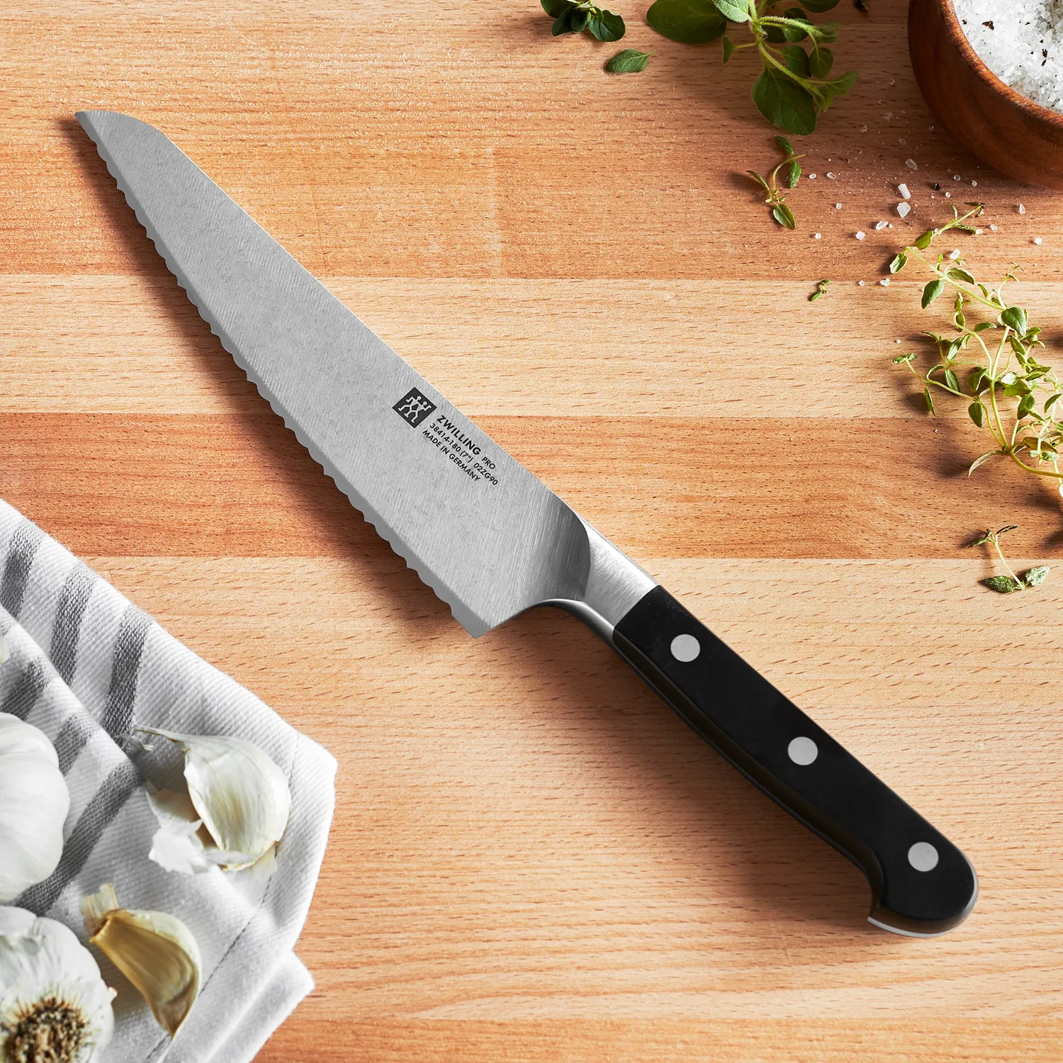 Zwilling Pro 7" Deli Bread Knife