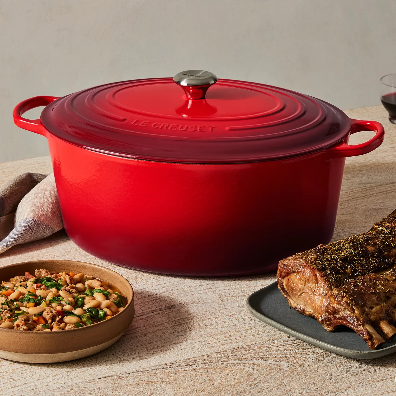 Le Creuset Signature Oval Dutch Oven, 15.5 qt.