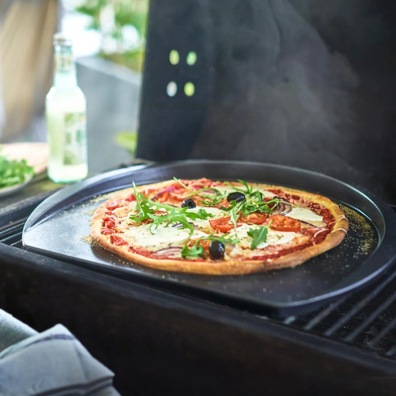 Emile Henry Pizza Station, 13"