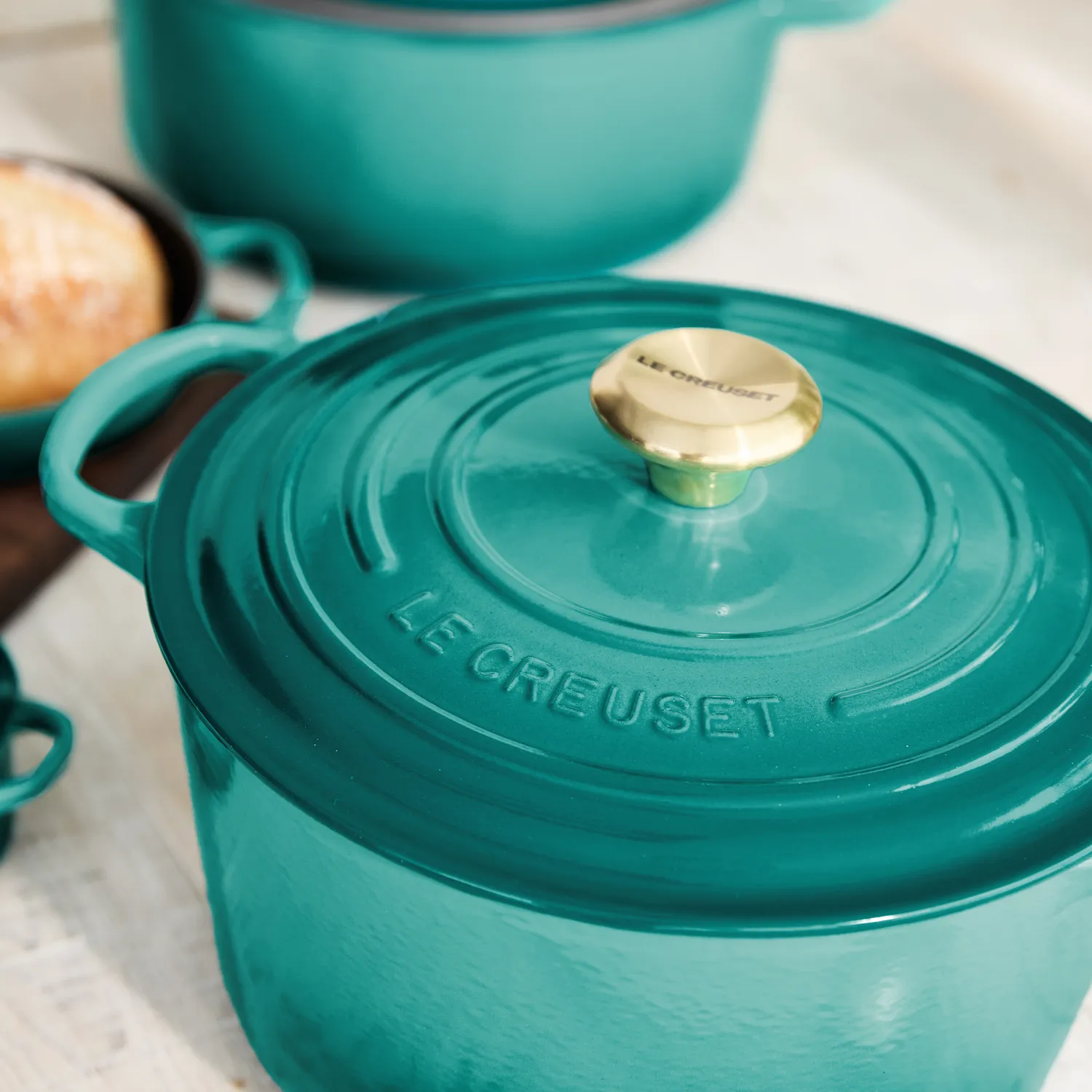 Le Creuset Signature Deep Round Dutch Oven, 6.5 qt.